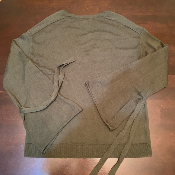 Treasure & Bond, Olive Green sweater with tied bell sleeves.  Size M - Picture 2 of 4